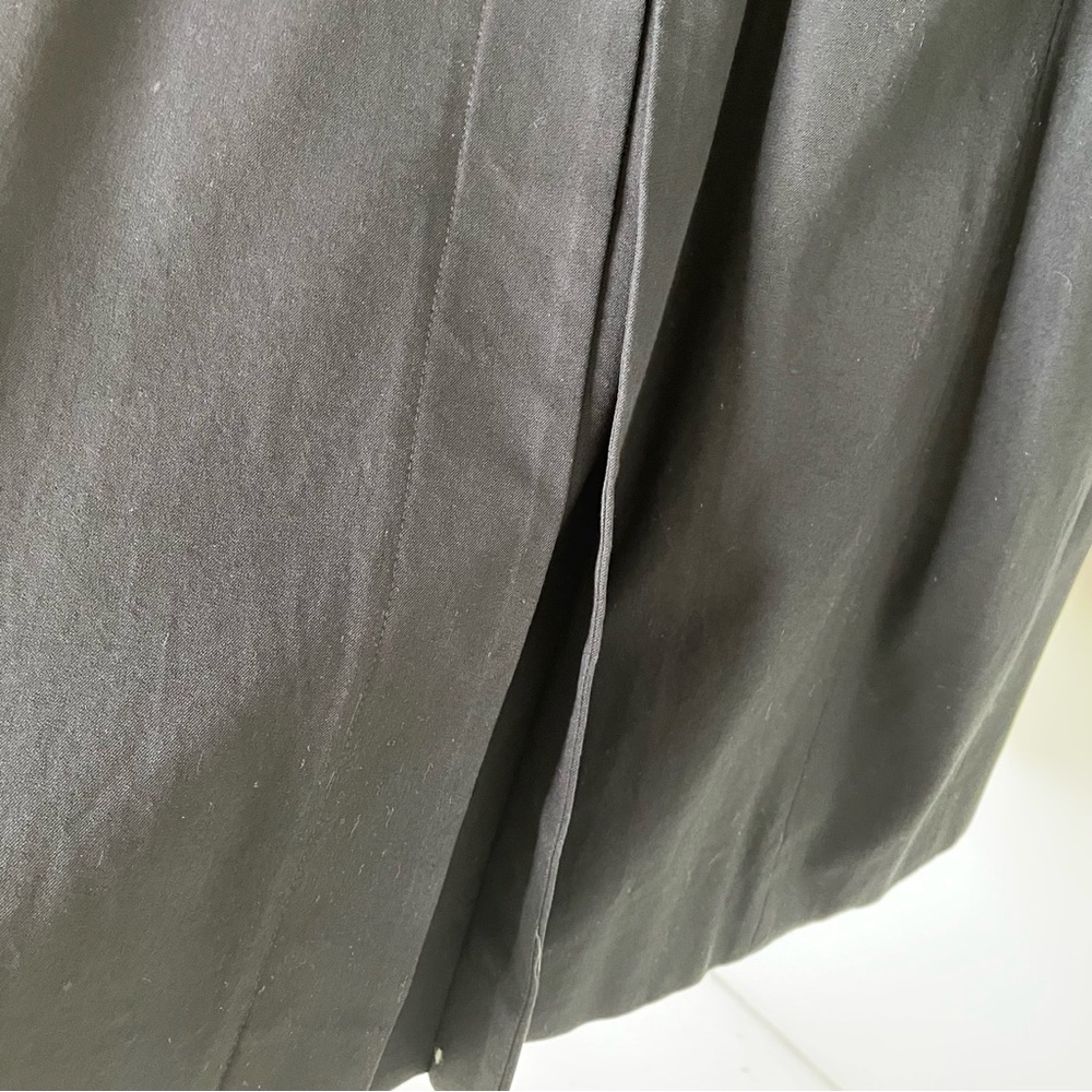 Elevated Minimalist | Black Knee-Length Trench w Off White Piping Trim | by Loft - Picture 12 of 16